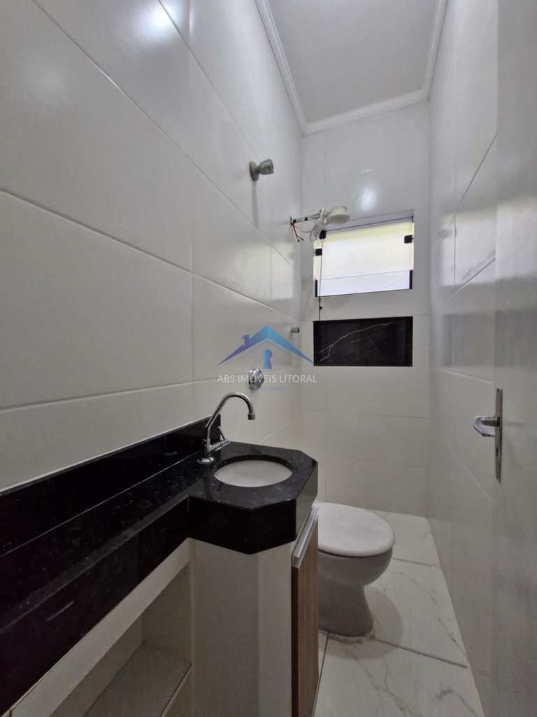 Casa em Praia Grande, no bairro Real