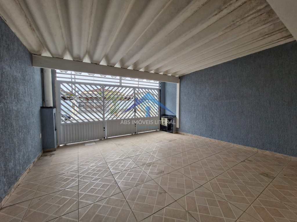 Casa em Praia Grande, no bairro Real