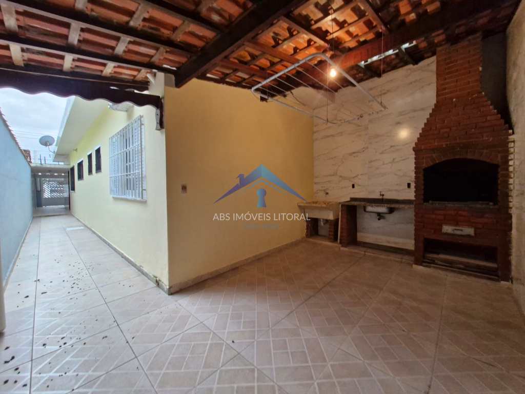 Casa em Praia Grande, no bairro Real