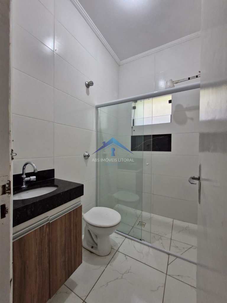 Casa em Praia Grande, no bairro Real