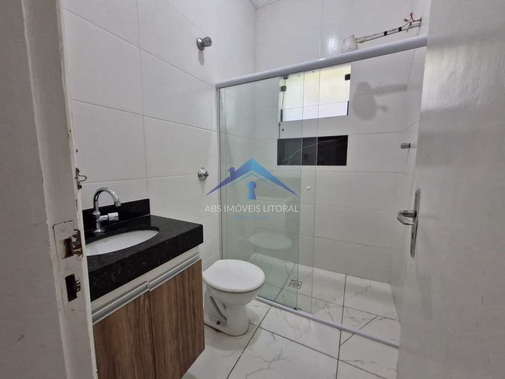 Casa em Praia Grande, no bairro Real