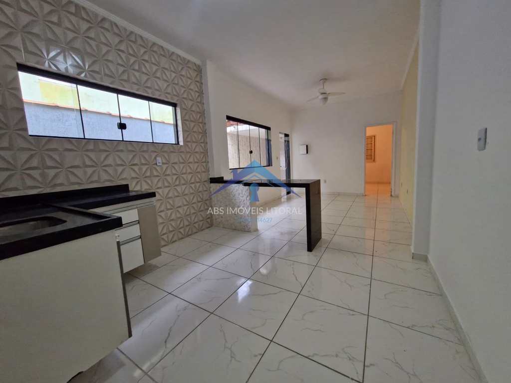 Casa em Praia Grande, no bairro Real