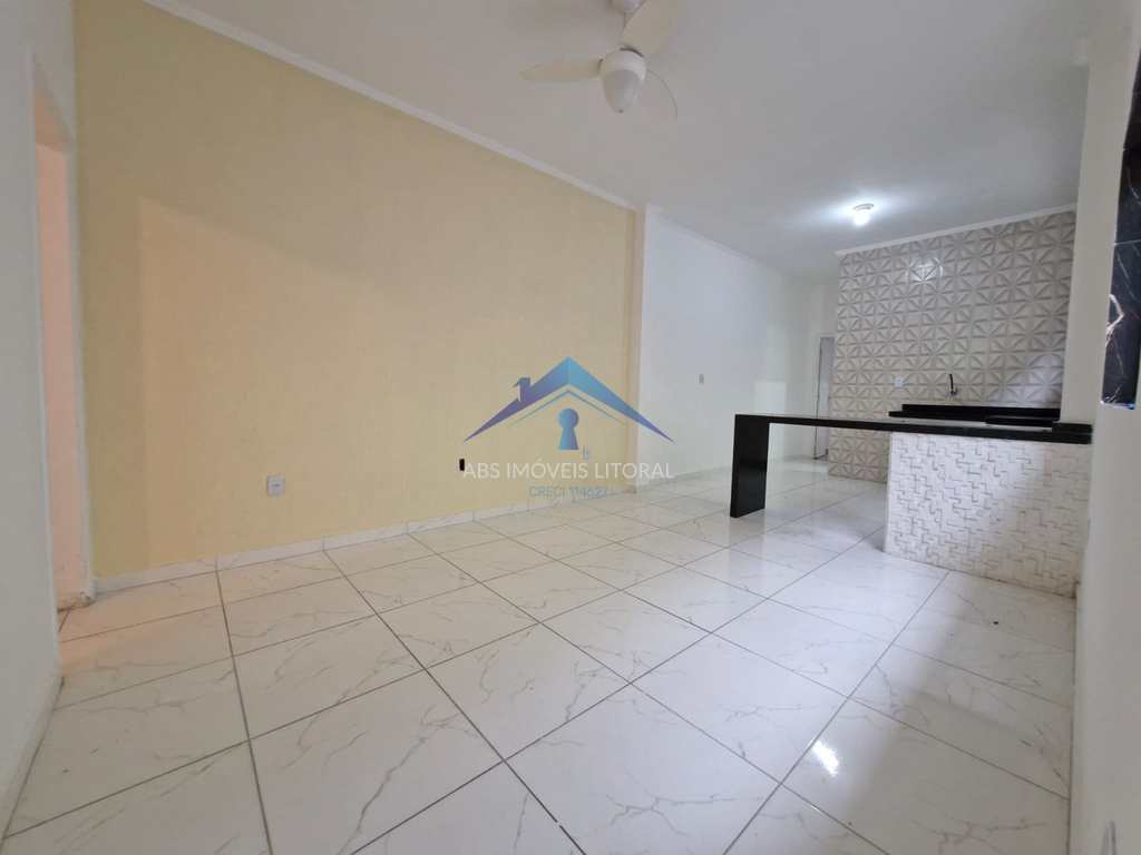 Casa em Praia Grande, no bairro Real