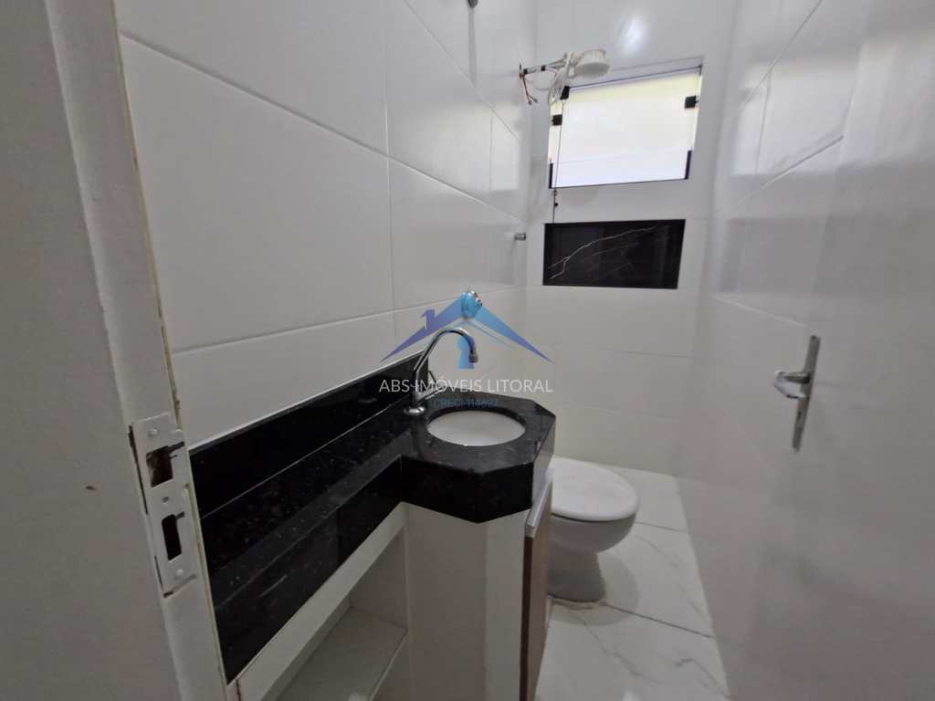Casa em Praia Grande, no bairro Real