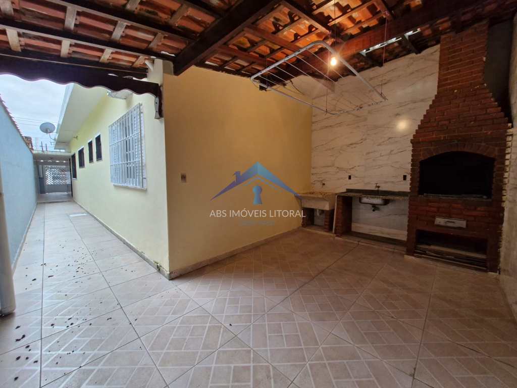 Casa em Praia Grande, no bairro Real