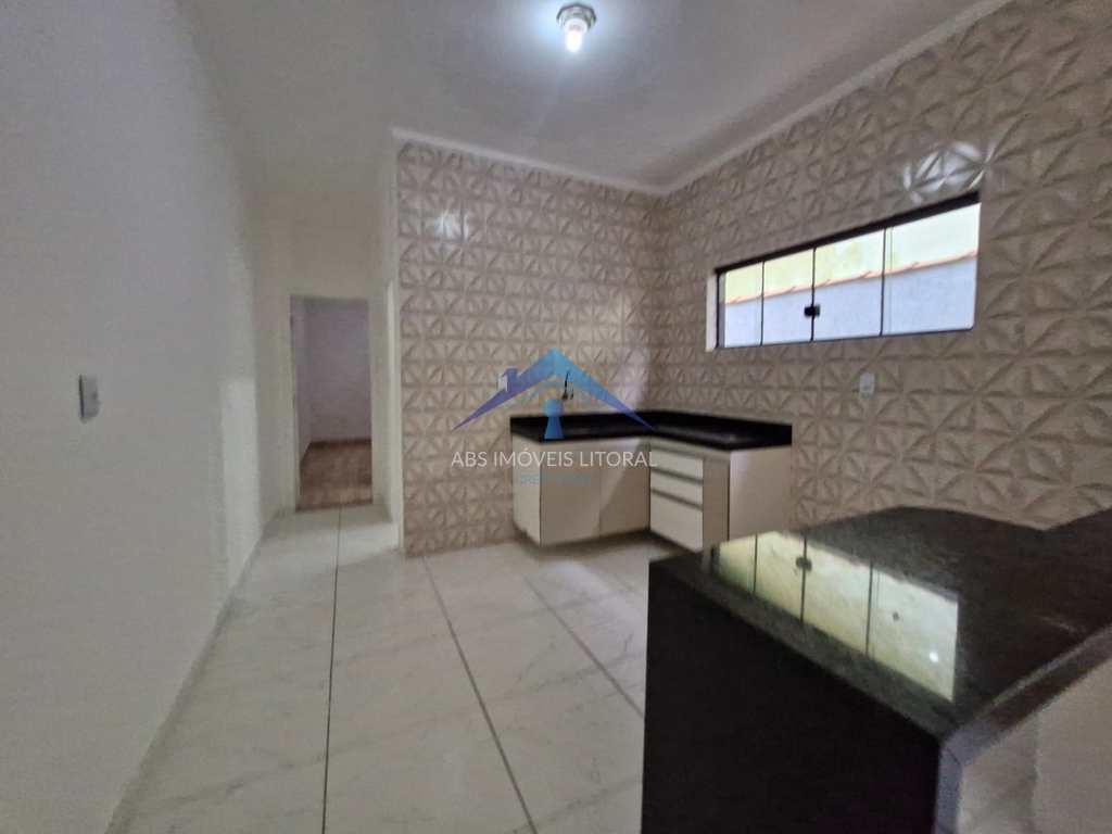 Casa em Praia Grande, no bairro Real