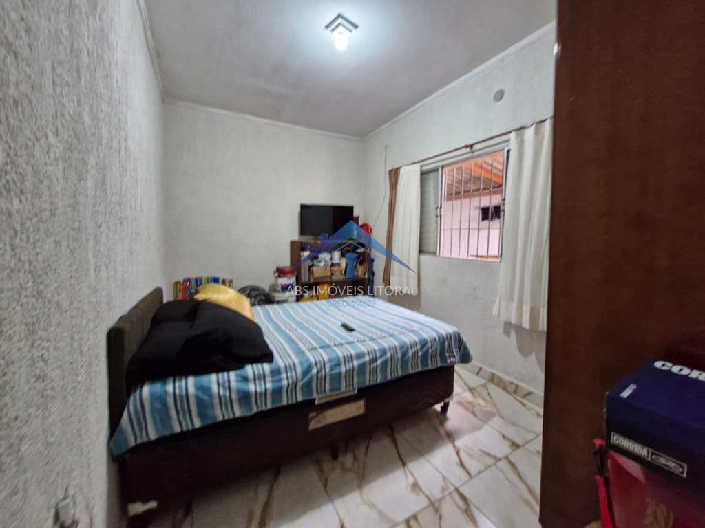 Casa em Praia Grande, no bairro Caiçara
