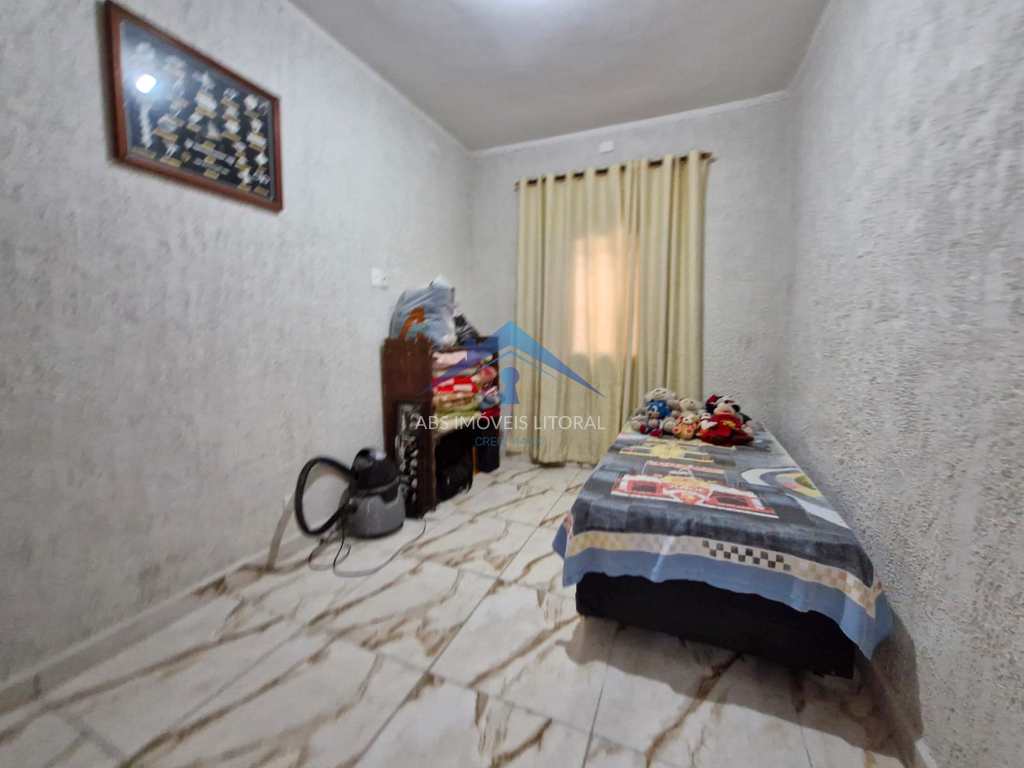 Casa em Praia Grande, no bairro Caiçara