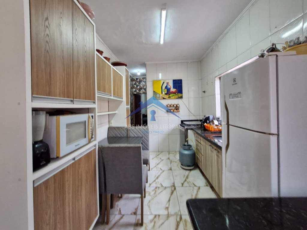 Casa em Praia Grande, no bairro Caiçara