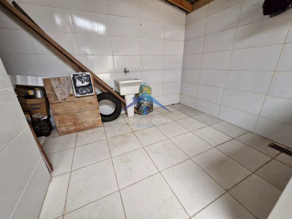 Casa em Praia Grande, no bairro Caiçara