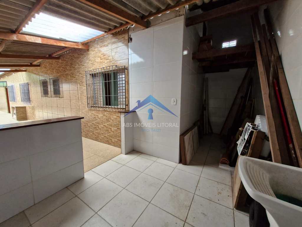 Casa em Praia Grande, no bairro Caiçara