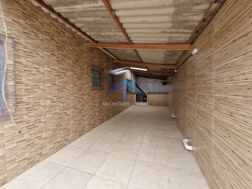 Casa em Praia Grande, no bairro Caiçara