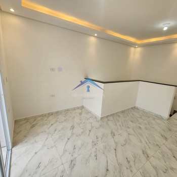 Casa em Praia Grande, bairro Nova Mirim