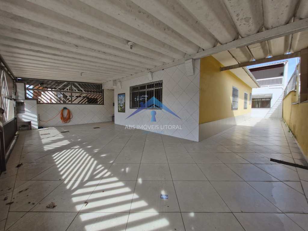 Casa em Praia Grande, no bairro Balneário Maracanã