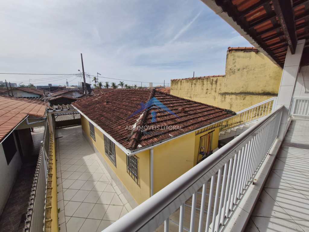 Casa em Praia Grande, no bairro Balneário Maracanã