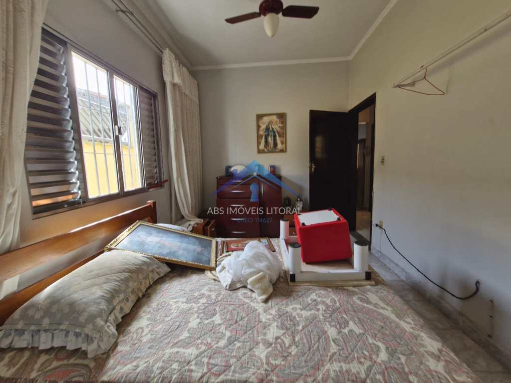 Casa em Praia Grande, no bairro Balneário Maracanã