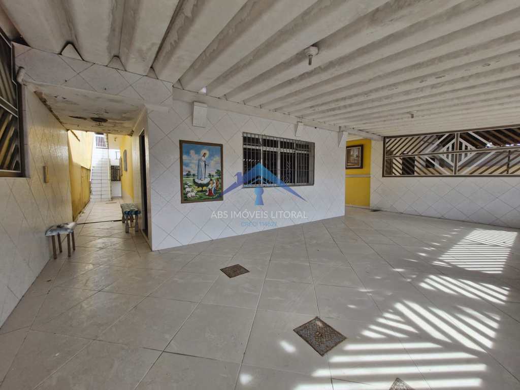 Casa em Praia Grande, no bairro Balneário Maracanã