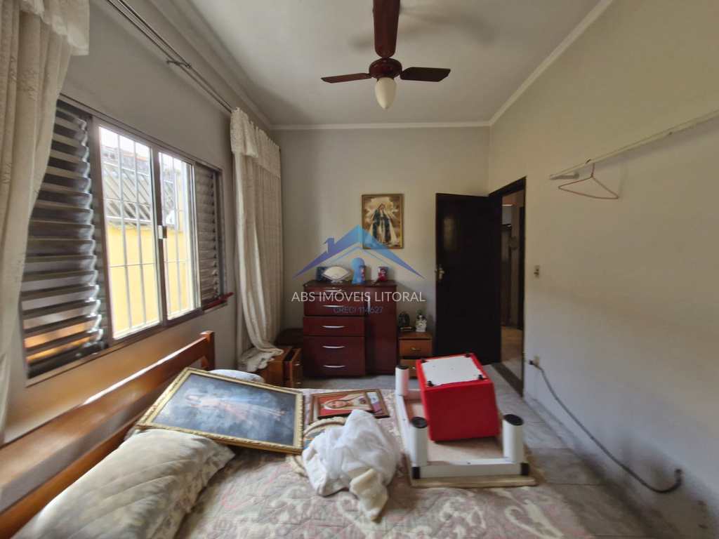 Casa em Praia Grande, no bairro Balneário Maracanã