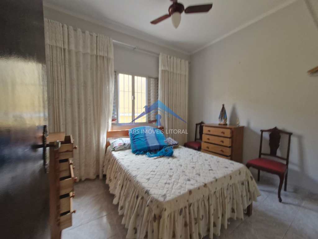 Casa em Praia Grande, no bairro Balneário Maracanã