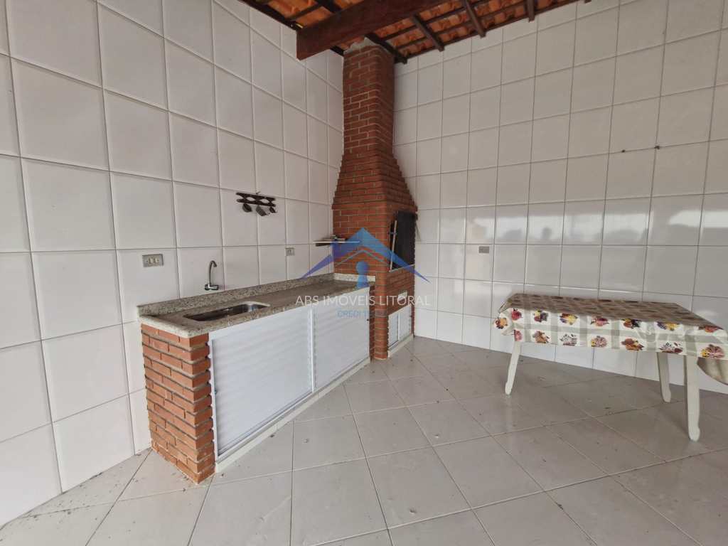 Casa em Praia Grande, no bairro Balneário Maracanã