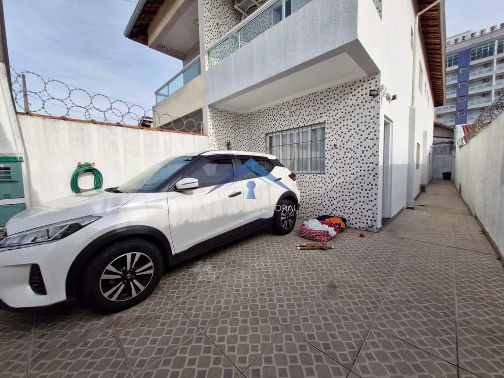 Casa em Praia Grande, no bairro Balneário Maracanã