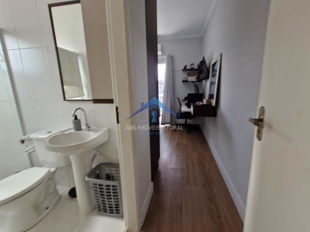 Casa em Praia Grande, no bairro Balneário Maracanã
