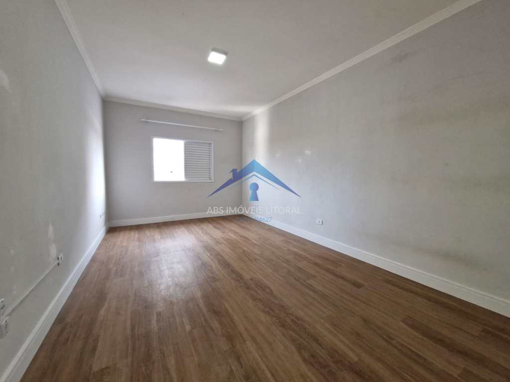 Casa em Praia Grande, no bairro Balneário Maracanã
