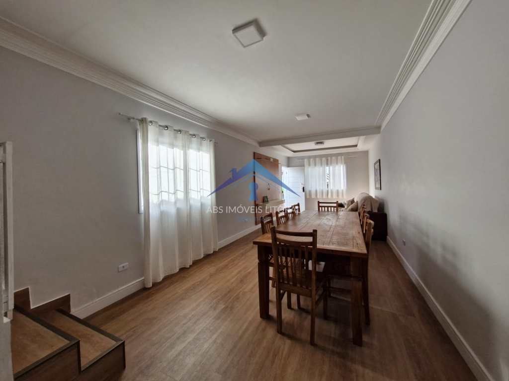 Casa em Praia Grande, no bairro Balneário Maracanã
