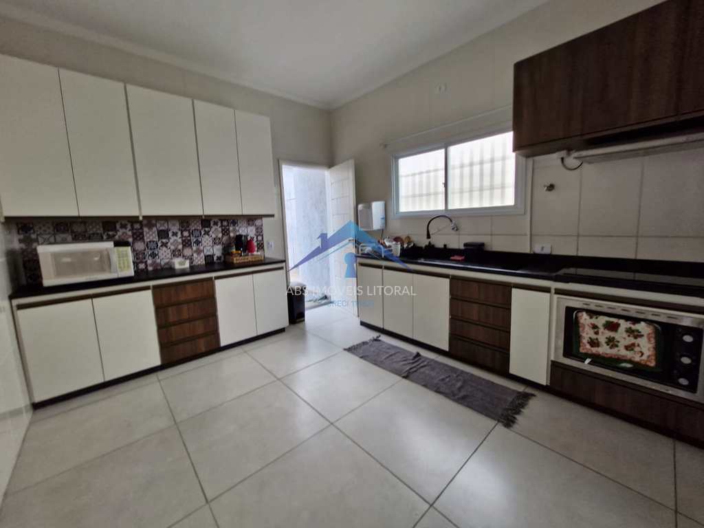 Casa em Praia Grande, no bairro Balneário Maracanã