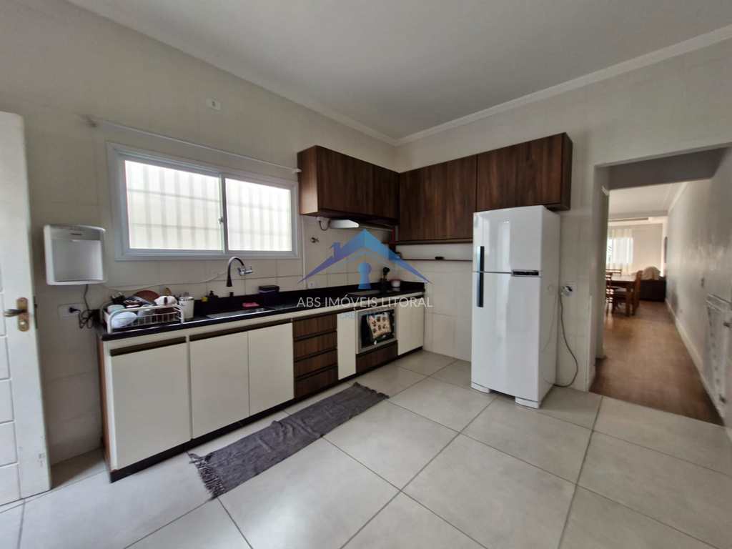 Casa em Praia Grande, no bairro Balneário Maracanã