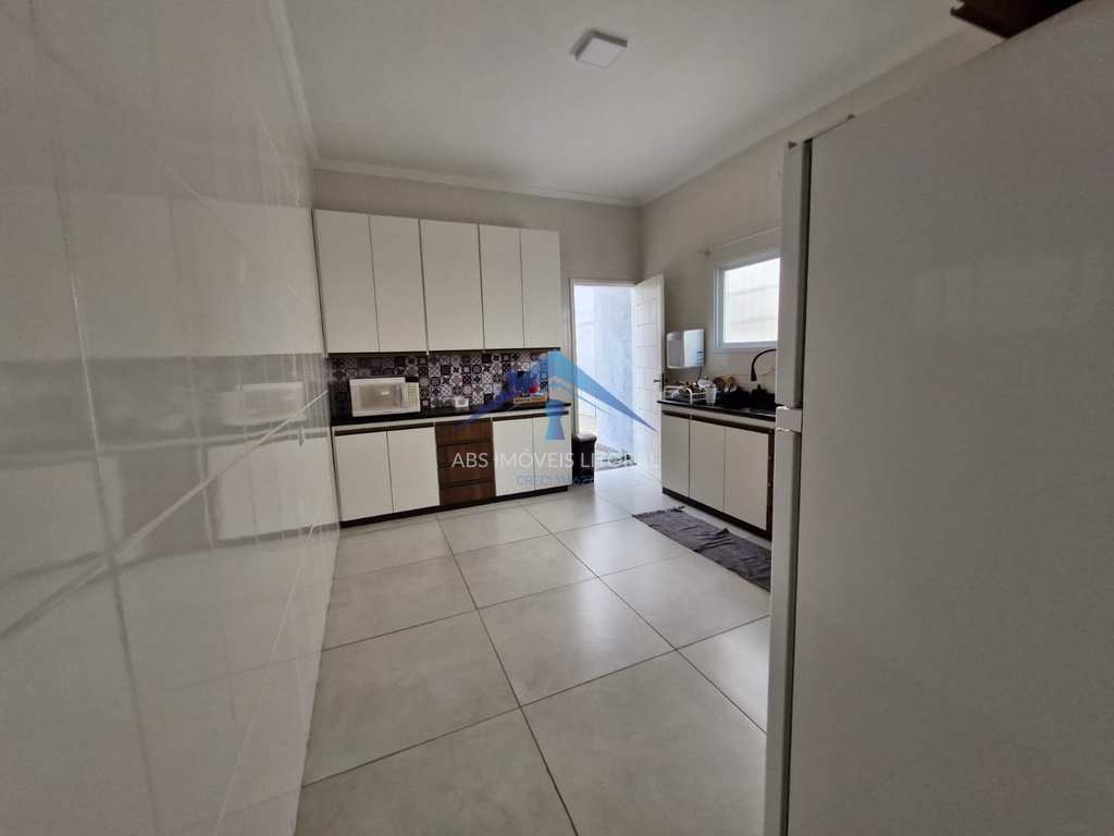 Casa em Praia Grande, no bairro Balneário Maracanã