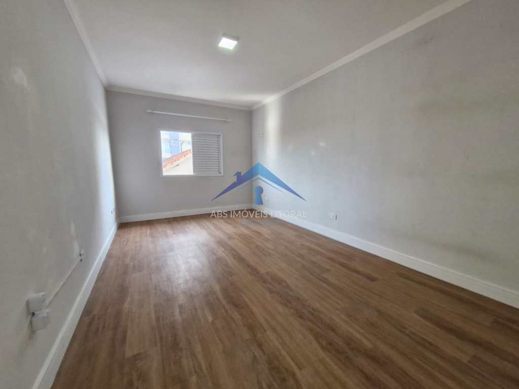 Casa em Praia Grande, no bairro Balneário Maracanã