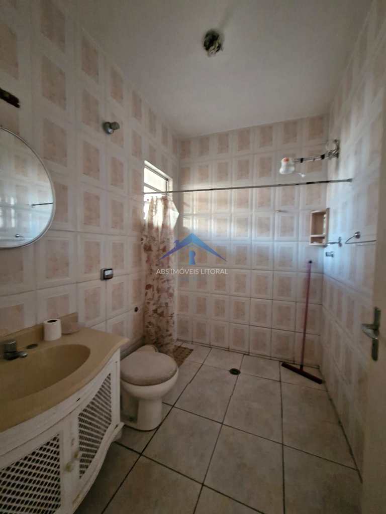 Casa em Praia Grande, no bairro Solemar