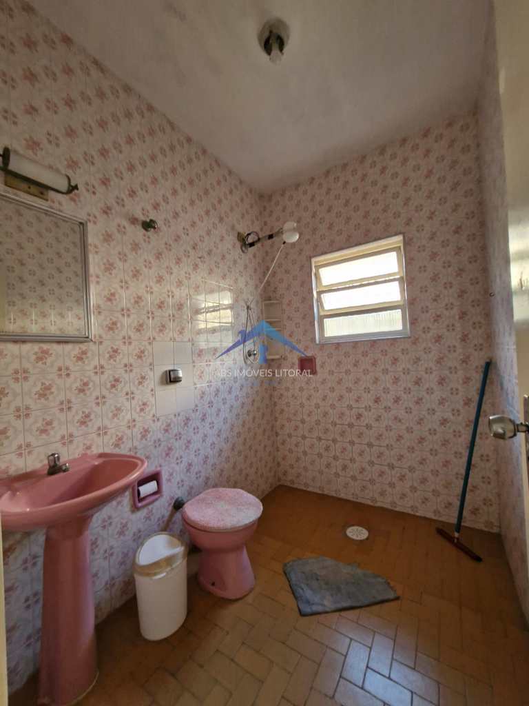Casa em Praia Grande, no bairro Solemar