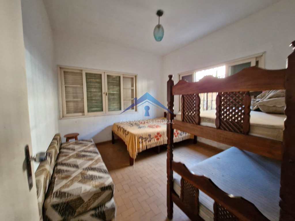 Casa em Praia Grande, no bairro Solemar
