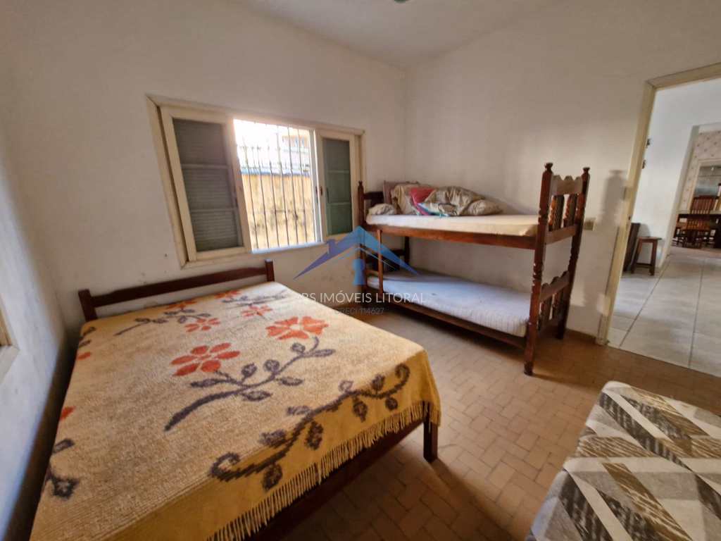 Casa em Praia Grande, no bairro Solemar