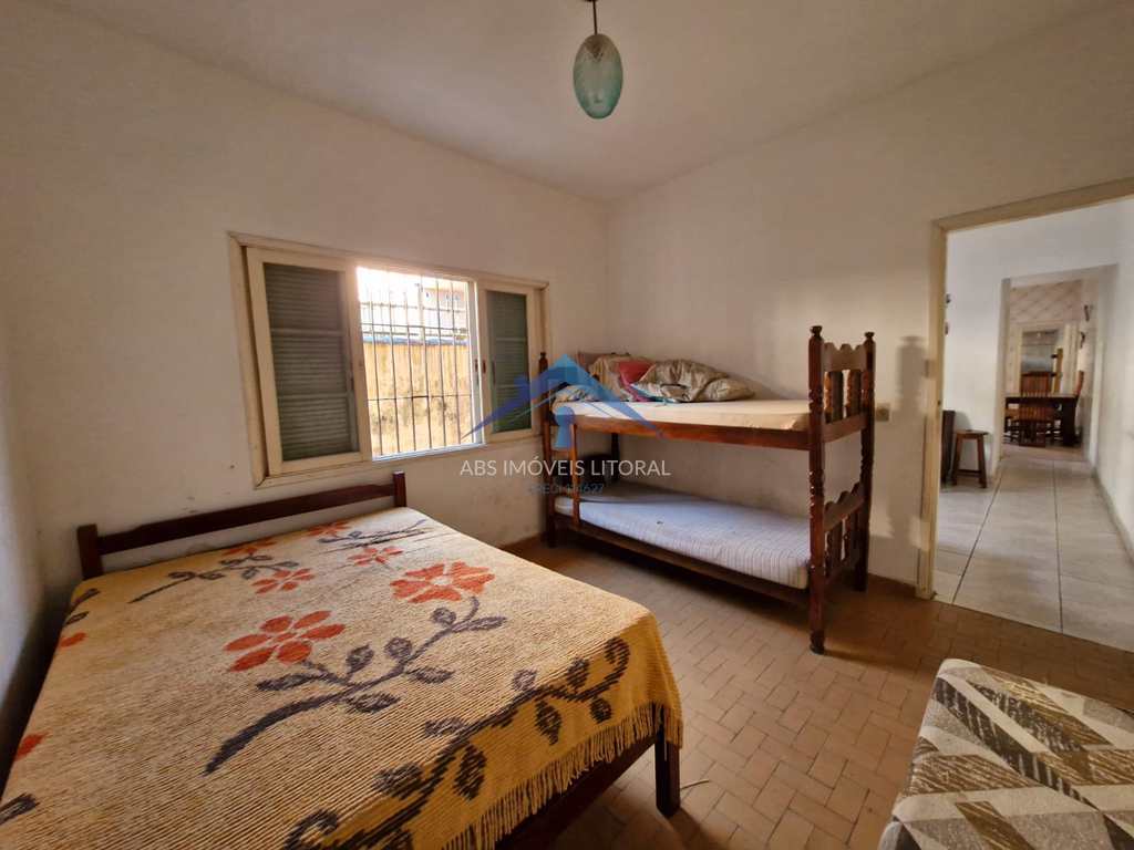 Casa em Praia Grande, no bairro Solemar