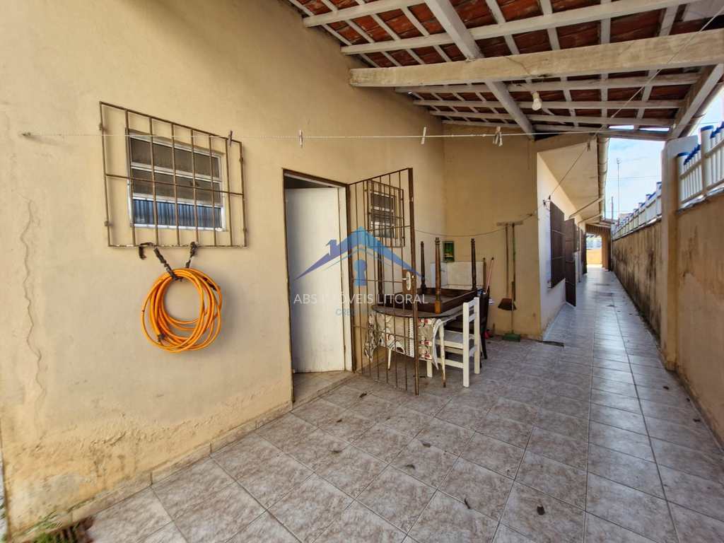 Casa em Praia Grande, no bairro Solemar