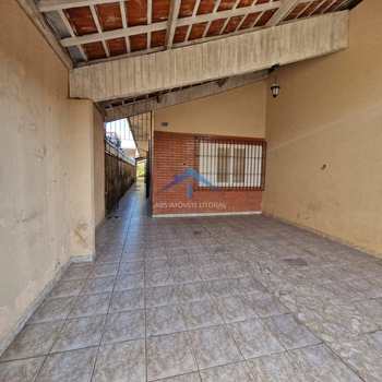Casa em Praia Grande, bairro Solemar