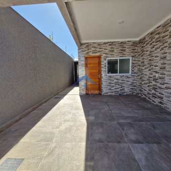 Casa em Praia Grande, bairro Balneário Maracanã