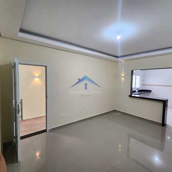 Casa em Praia Grande, bairro Balneário Maracanã