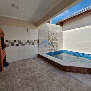 Casa em Praia Grande, bairro Caiçara