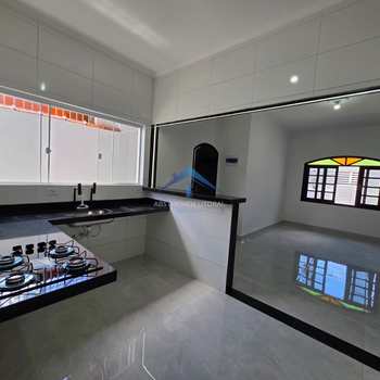 Casa em Praia Grande, bairro Real