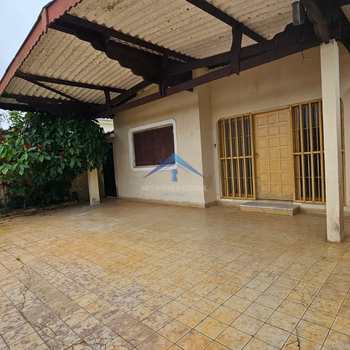 Casa em Praia Grande, bairro Real