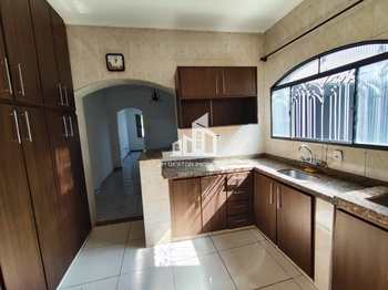 Casa, código 270 em Sorocaba, bairro Jardim Simus