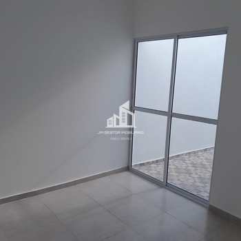 Casa de Condomínio em Votorantim, bairro Vila Garcia