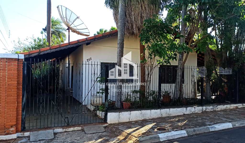 Casa, código 646 em Cesário Lange, bairro Centro