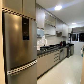 Apartamento em Sorocaba, bairro Vila Carvalho