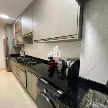 Apartamento em Sorocaba, bairro Vila Carvalho