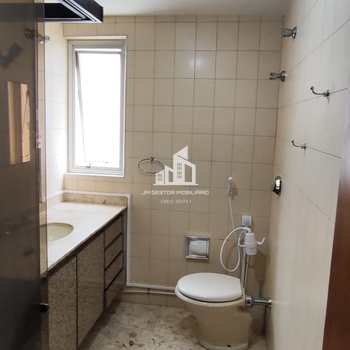 Apartamento em Sorocaba, bairro Centro
